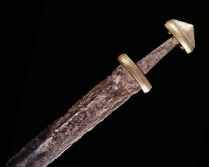 viking-sword-ulfberht-inscription-leiden1